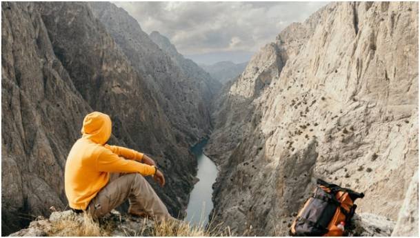 How To Mindful Budget Travel Tips