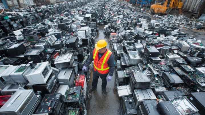 Where to Dispose of Electronic Waste Safely in the USA (Complete Guide)