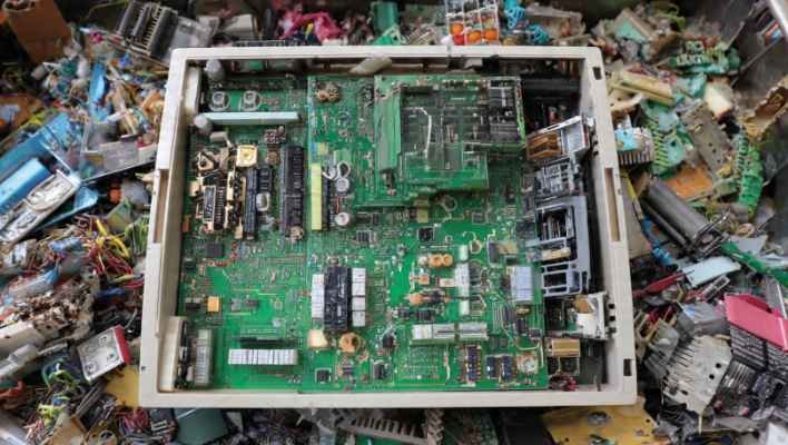 Why Safe E-Waste Disposal in the USA Is Important