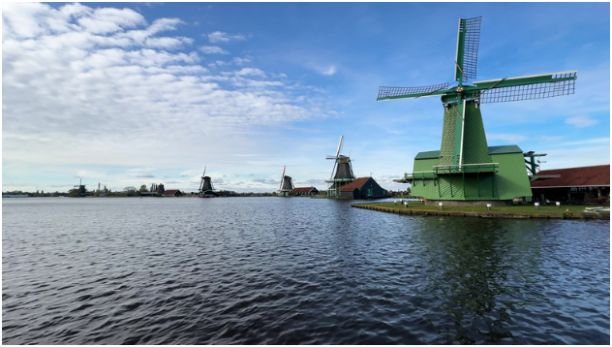 Can a Wind Turbine Actually Power a House?